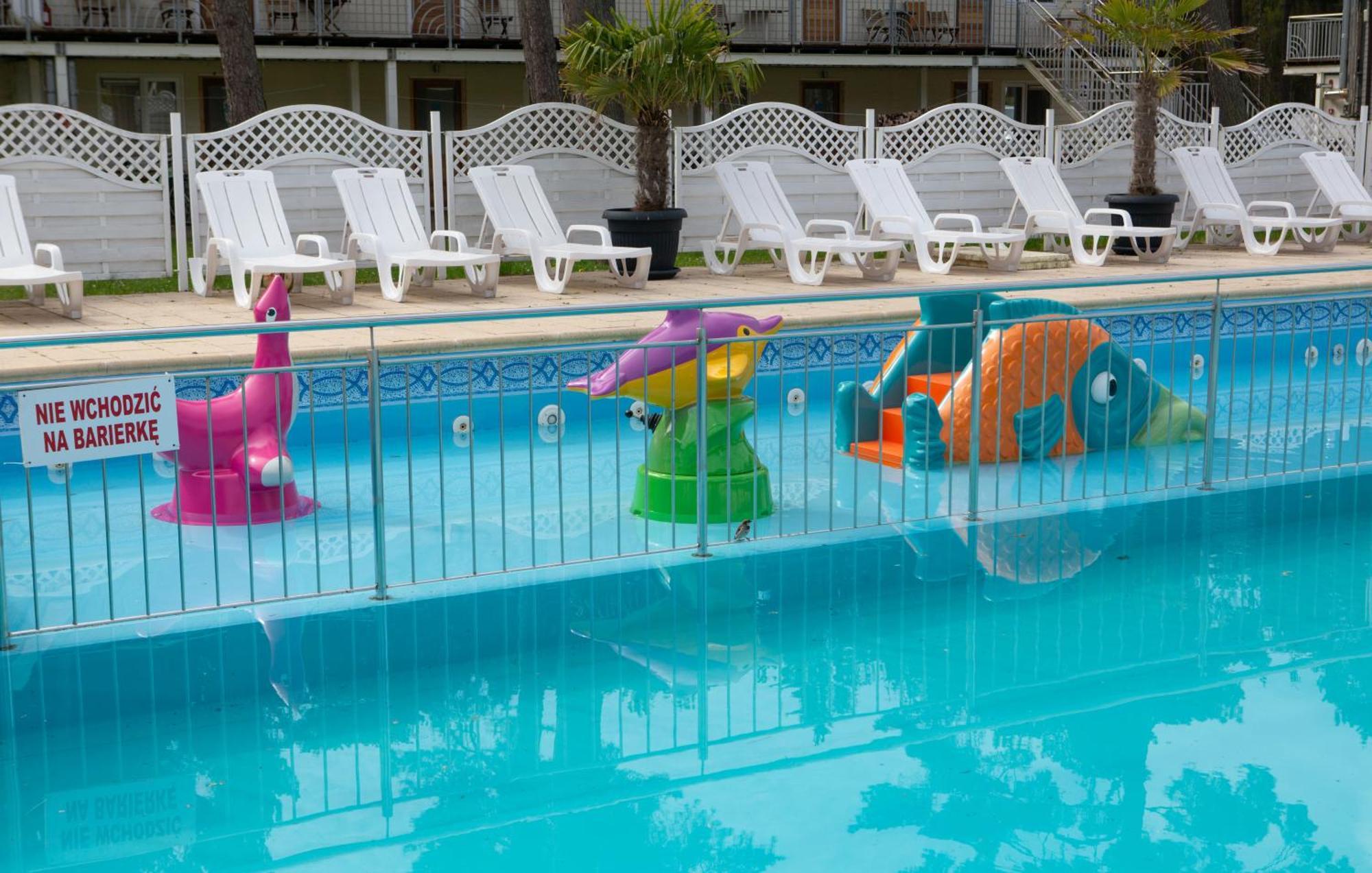 Stilo Hotel ミエンジズドロイェ エクステリア 写真